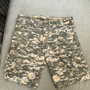 Rothco Camo BDU Men’s Shorts Large Regular - A13
